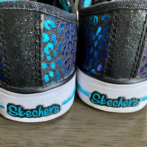 Girls Skechers Twinkle toes low top sneakers 💕 - Picture 6 of 11